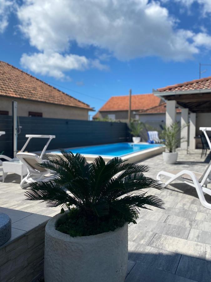 Breitling Apartments With Pool Biograd Na Moru Extérieur photo