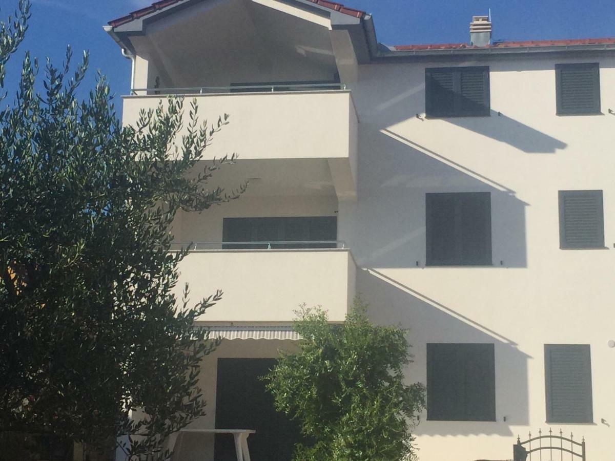 Breitling Apartments With Pool Biograd Na Moru Extérieur photo