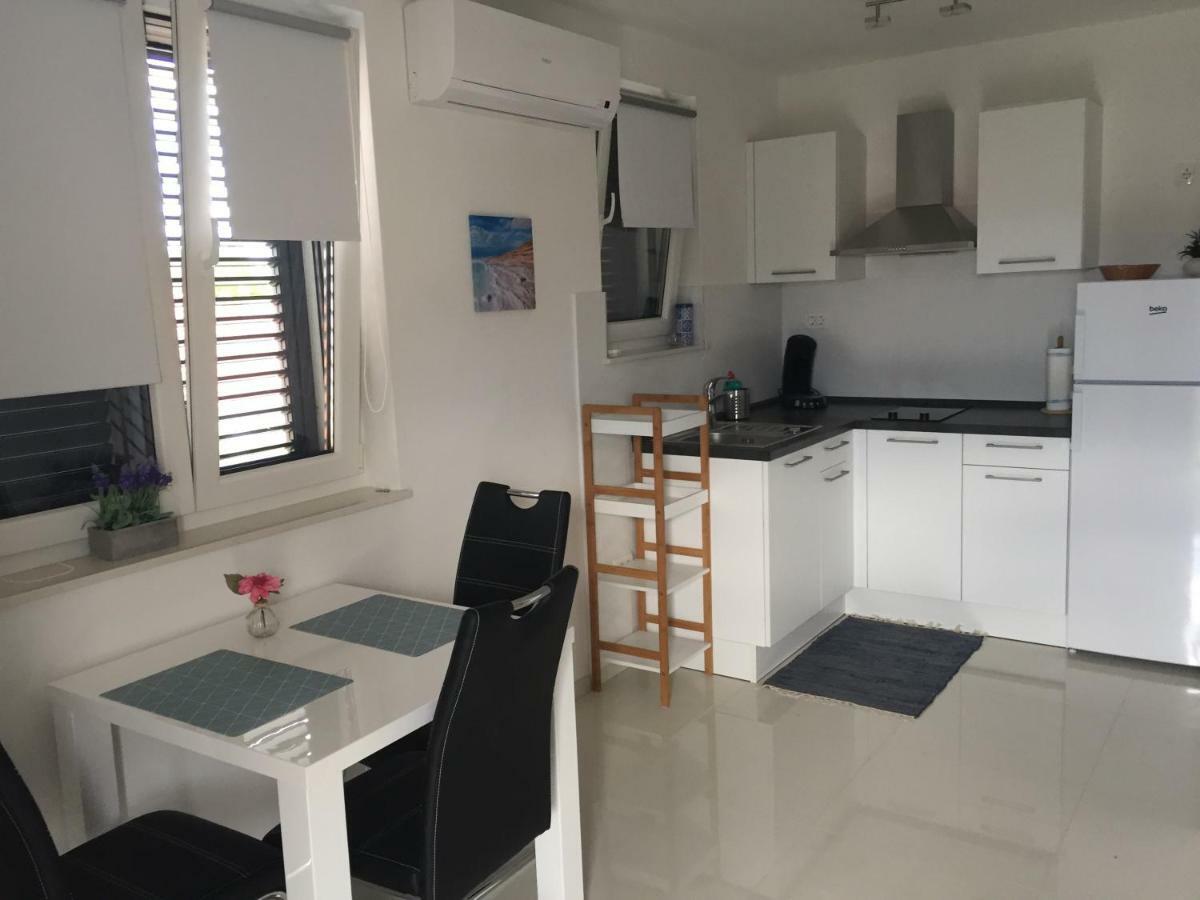 Breitling Apartments With Pool Biograd Na Moru Extérieur photo