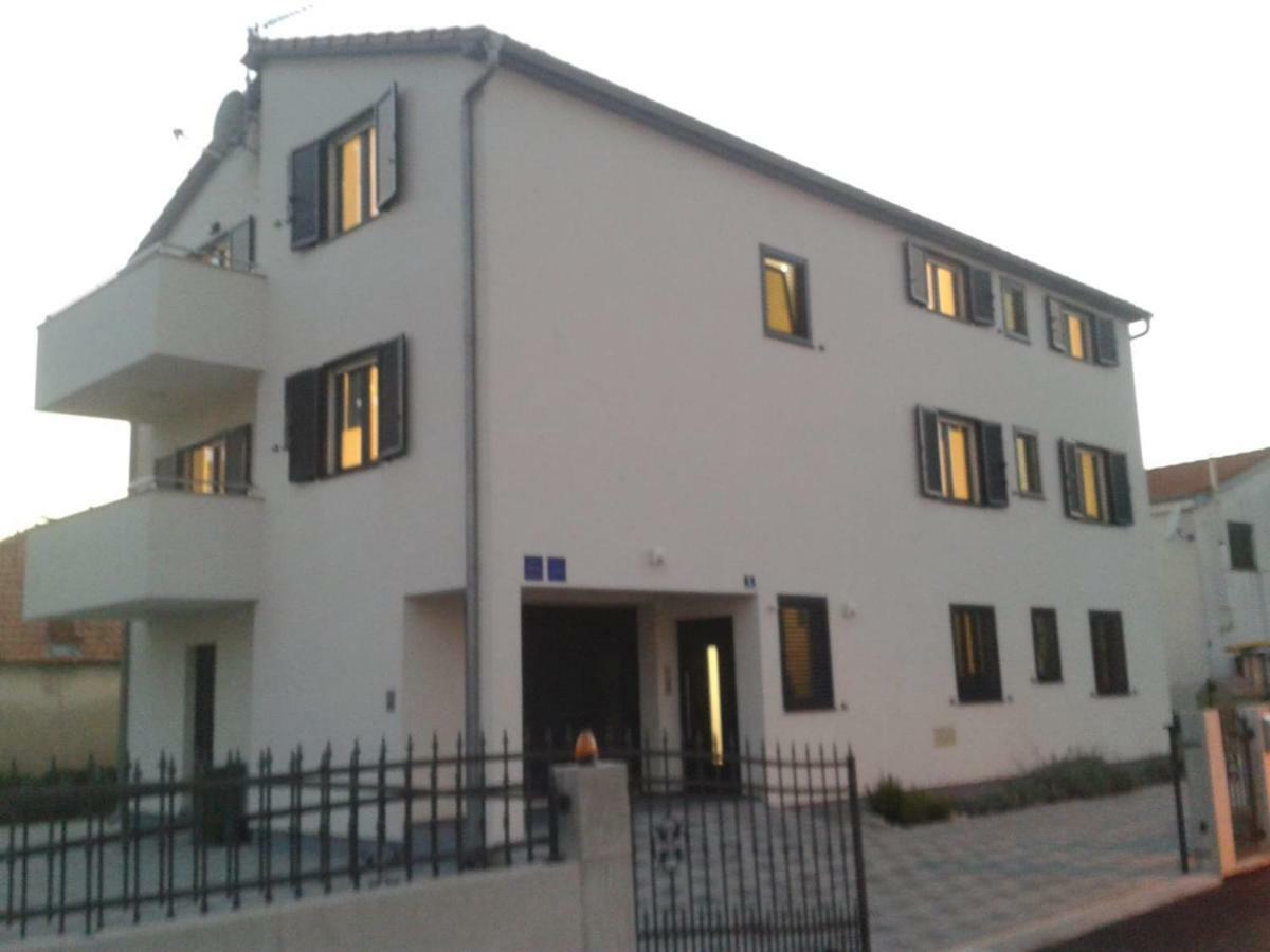 Breitling Apartments With Pool Biograd Na Moru Extérieur photo